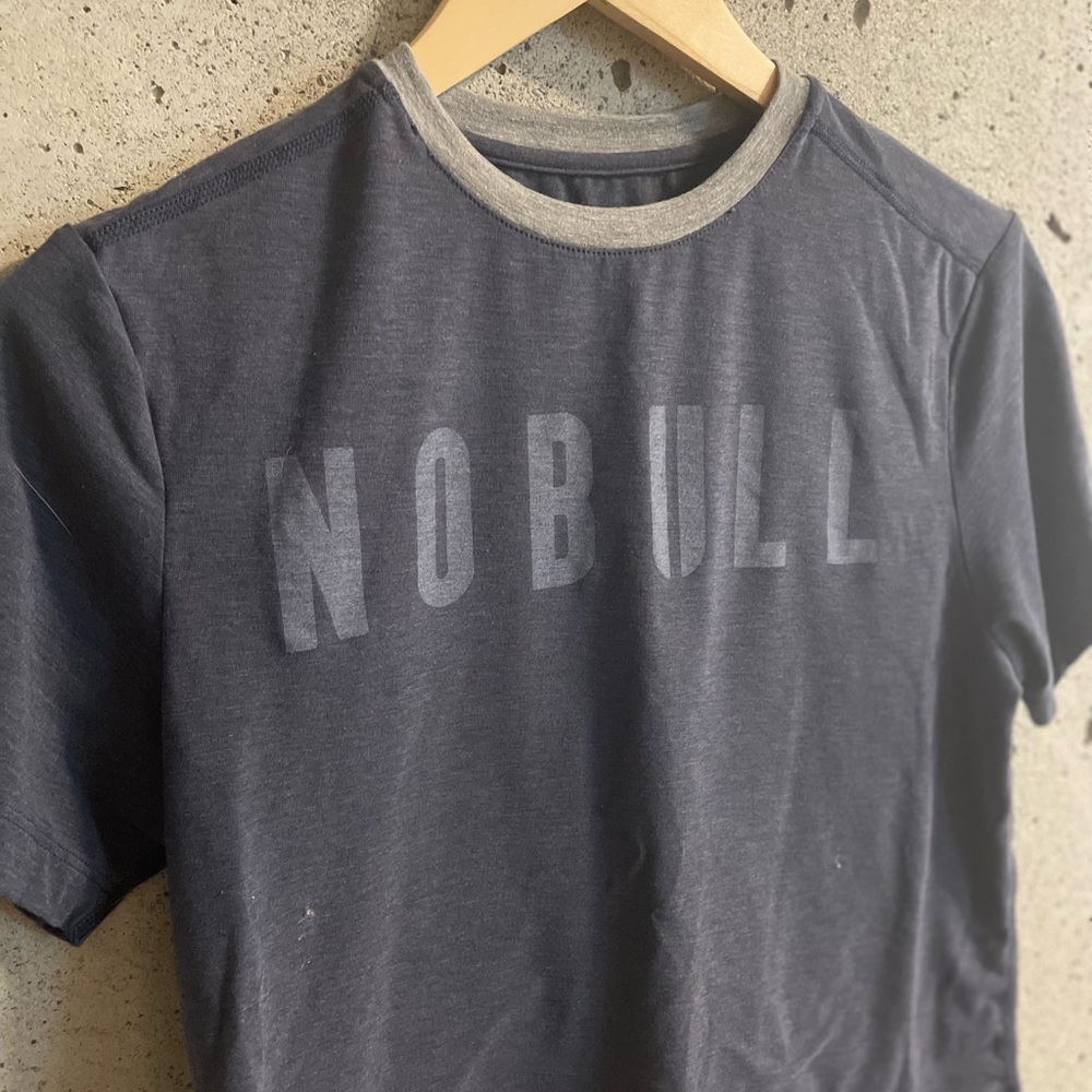 Nobull cropped Tshirt